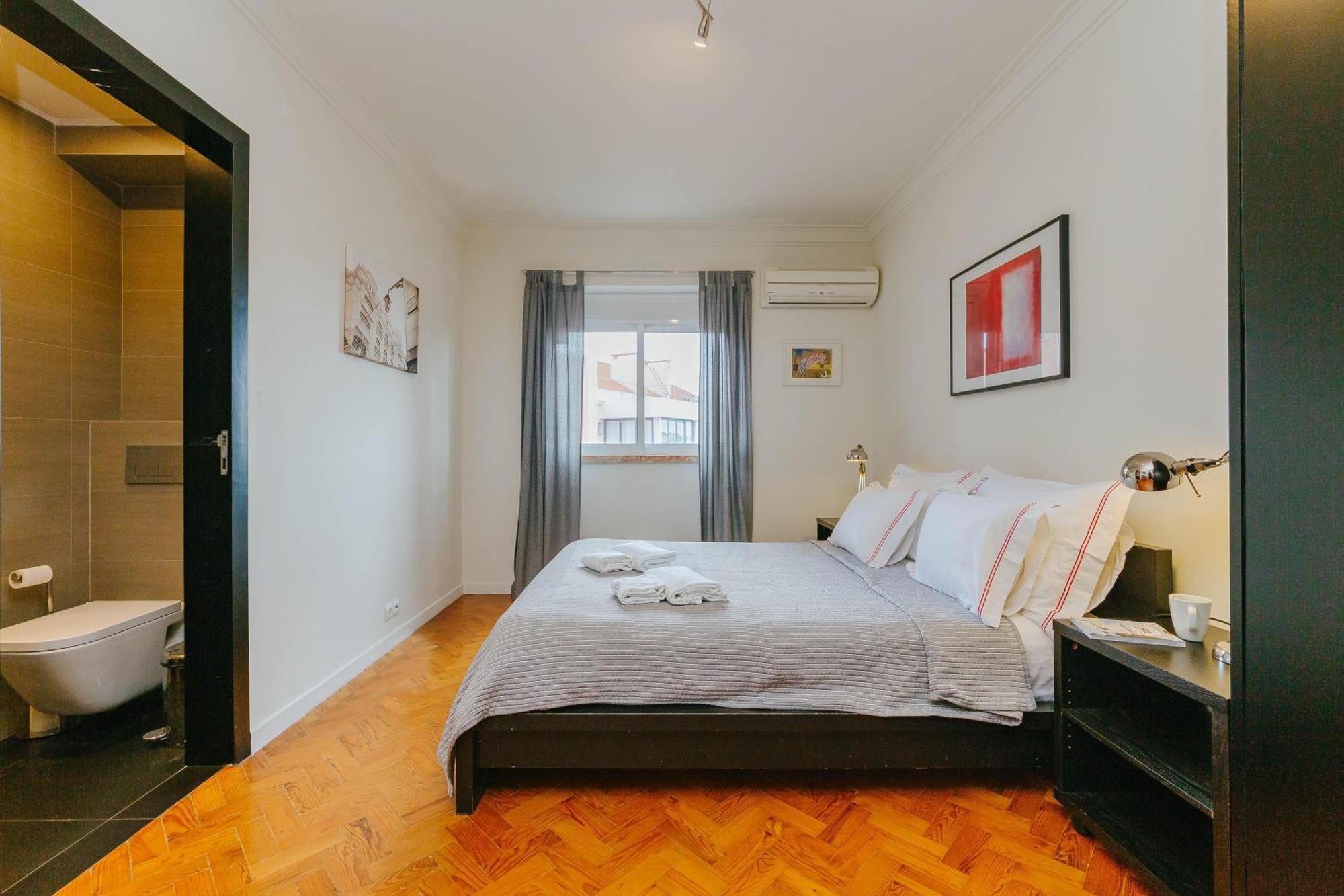 Rent4rest Family & Friends In Roma Avenue *