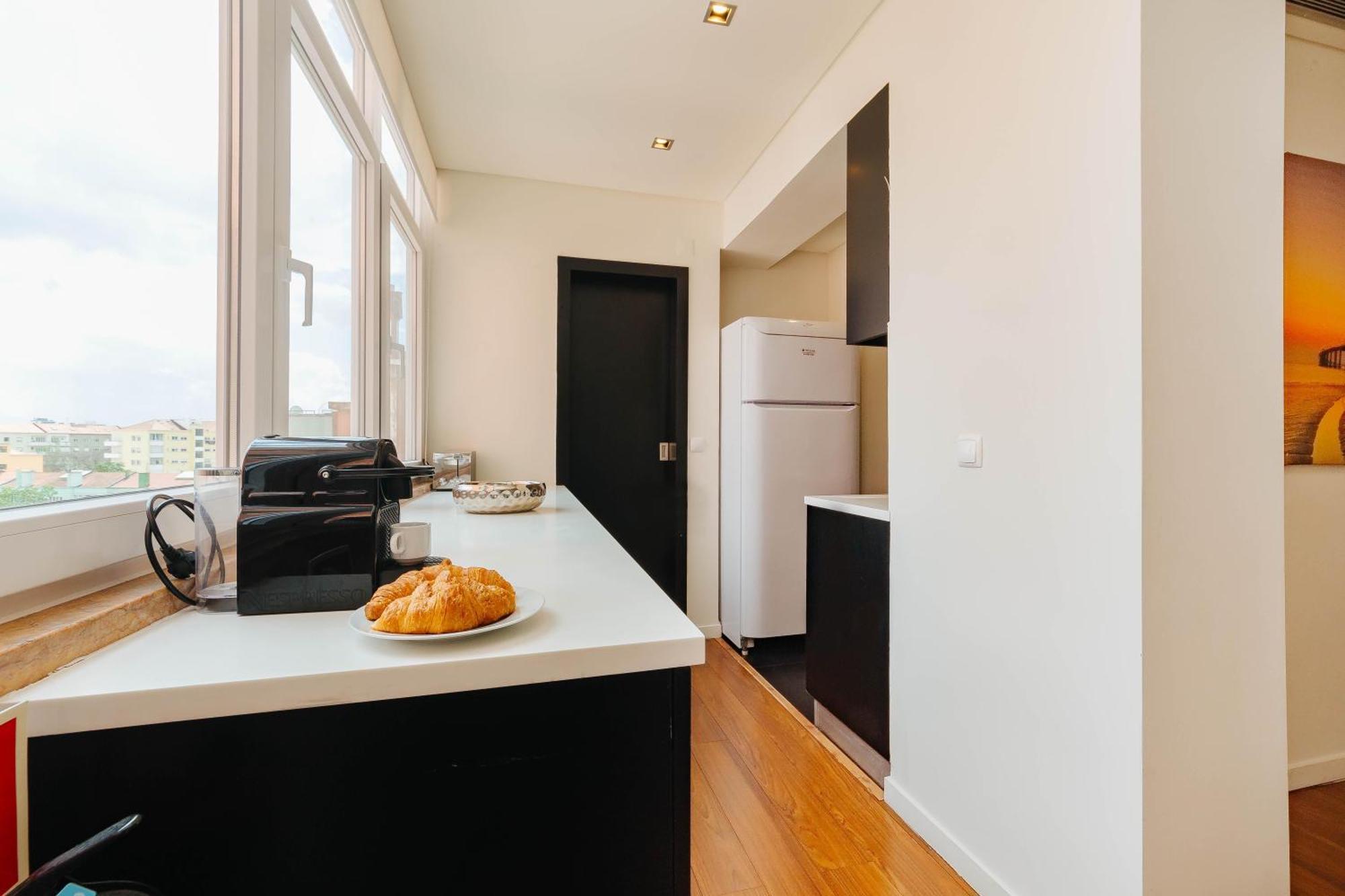Rent4rest Family & Friends In Roma Avenue *