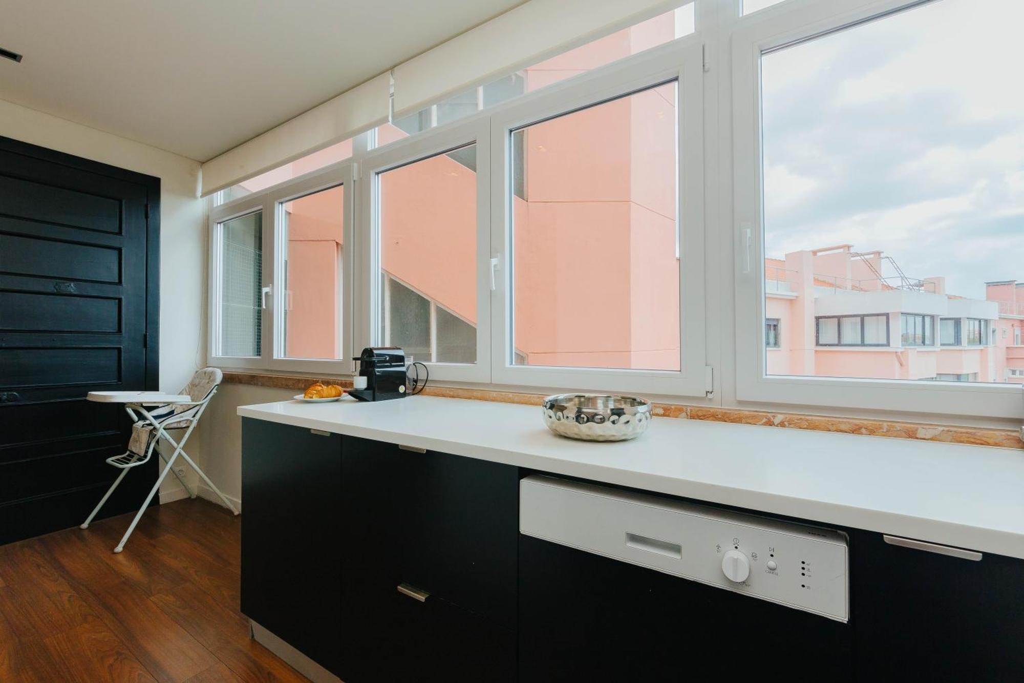 Rent4rest Family & Friends In Roma Avenue Apartamento Lisboa