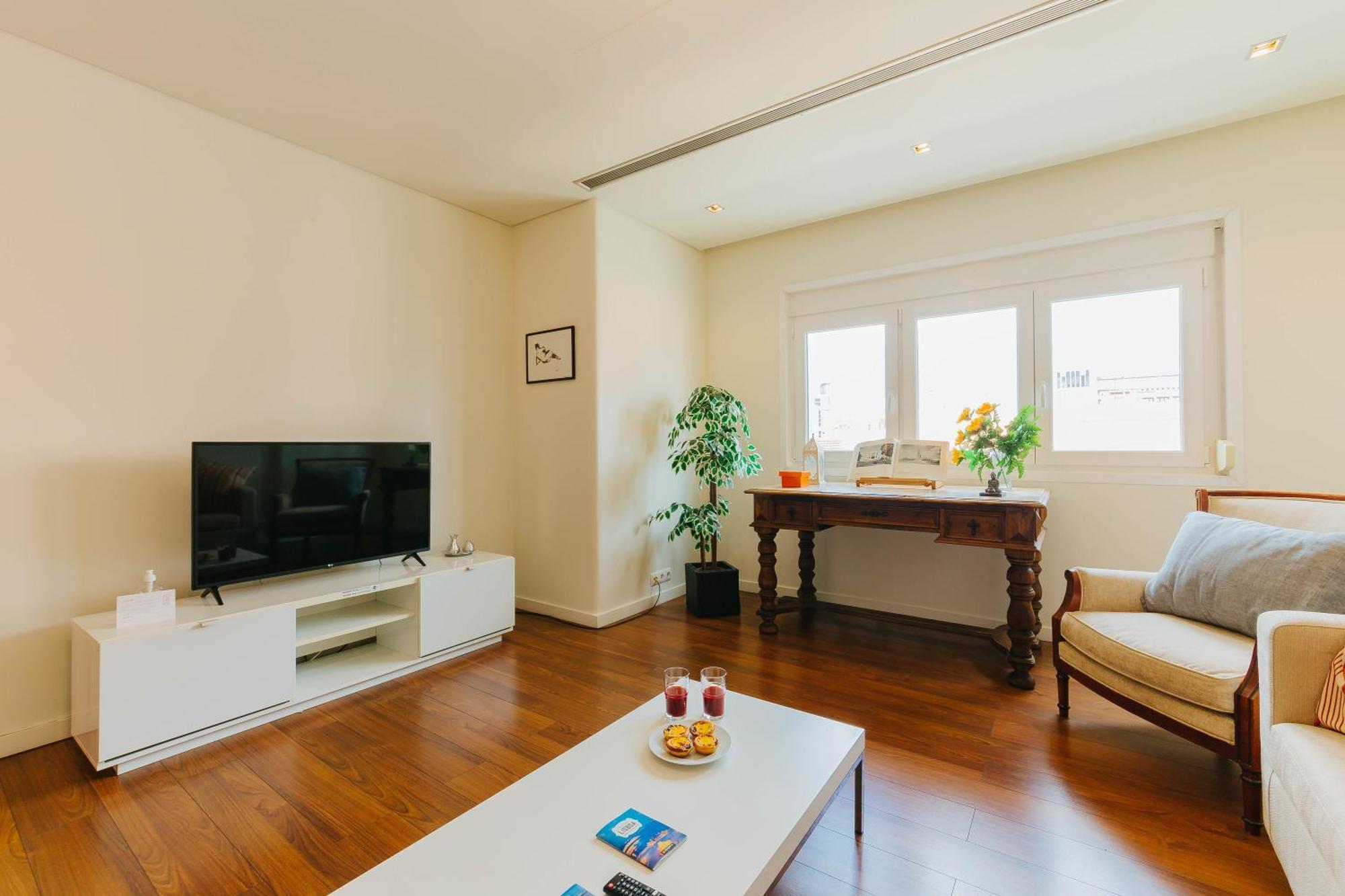 Rent4Rest Lisbon Family & Friends Apartment In Roma Avenue Lisboa
