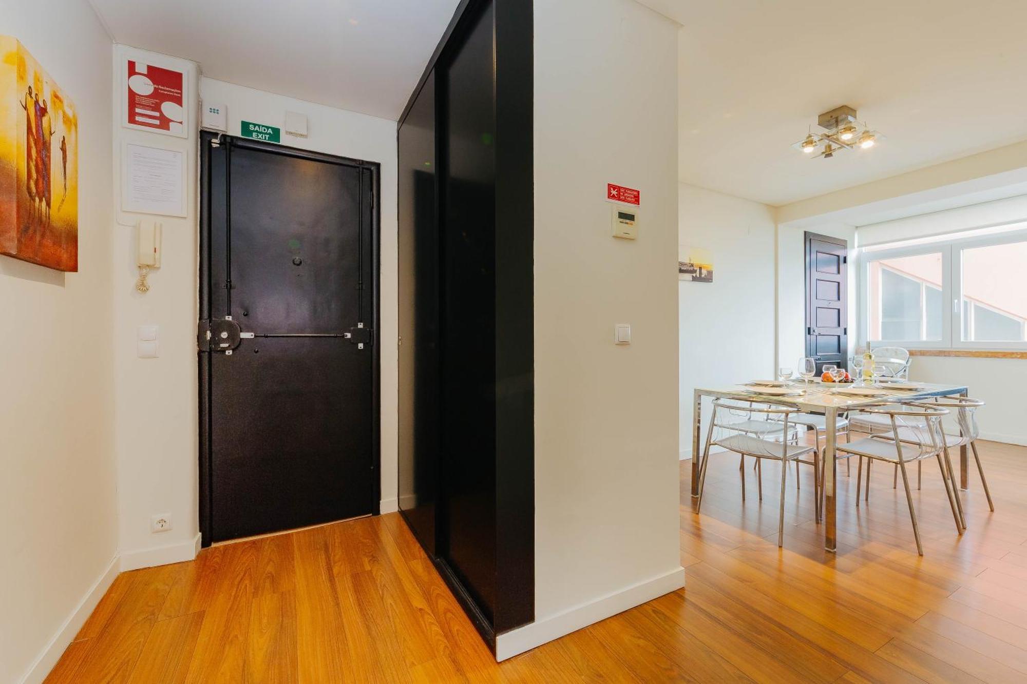 Rent4Rest Lisbon Family & Friends Apartment In Roma Avenue Apartamento