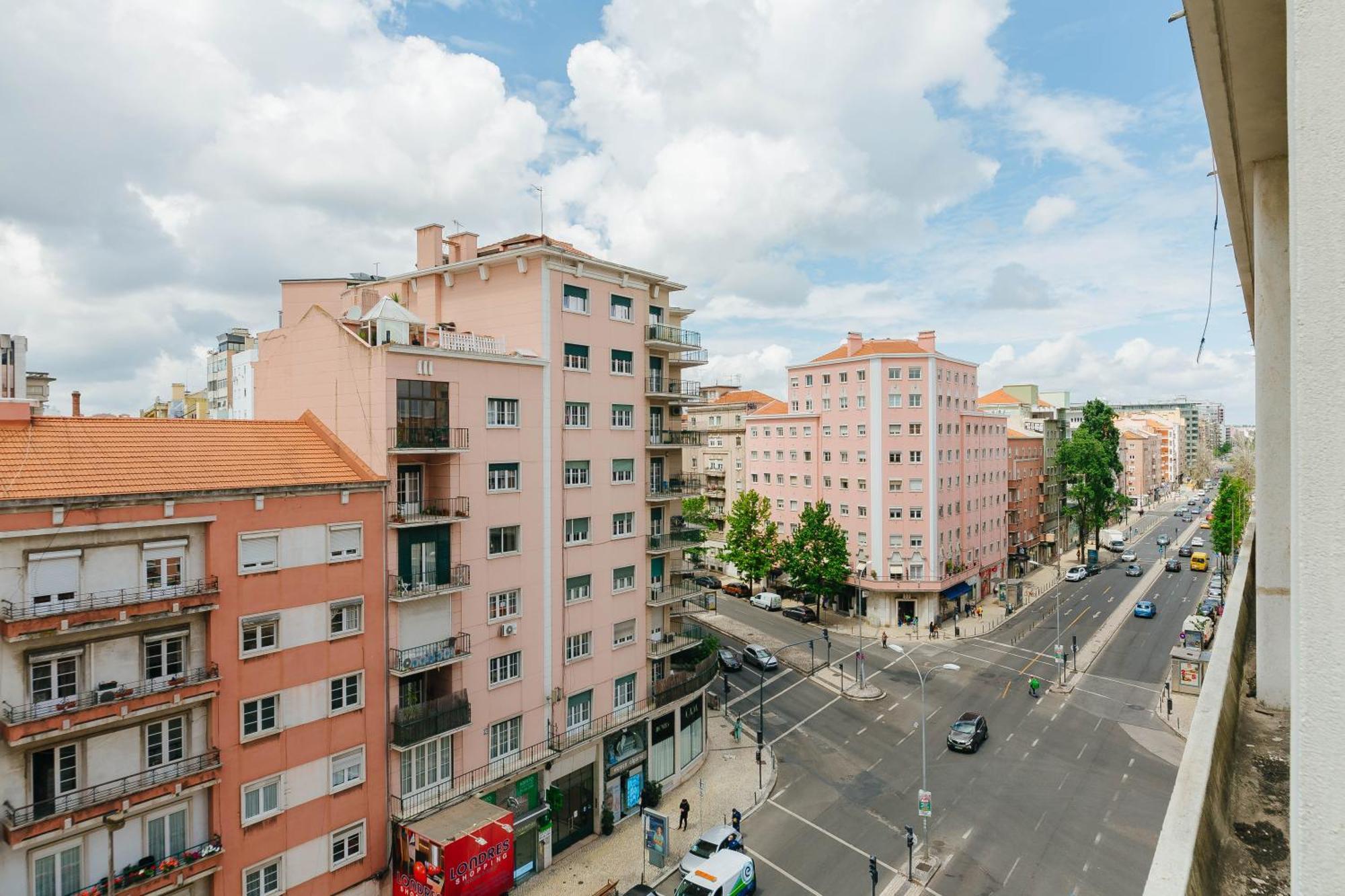 Rent4Rest Lisbon Family & Friends Apartment In Roma Avenue Apartamento